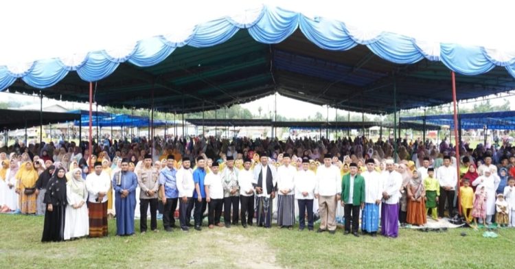 Dihadiri Ribuan Warga, Syah Afandin Apresiasi Maulid di Kecamatan Wampu