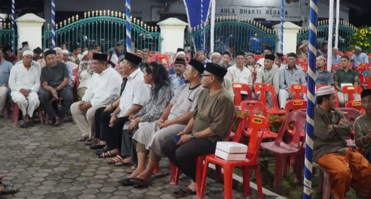 Ratusan Warga Hadiri Tahlilan Malam ke-40 Alm Syamsul Arifin, Keluarga Berterimakasih