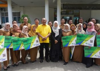 Syah Afandin Serahkan BPJS Ketenagakerjaan bagi Operator Sekolah dan Kecamatan di Langkat