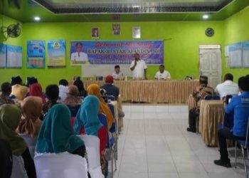 Serahkan Bantuan Bedah Rumah, Syah Afandin : Jalan Stabat-Secanggang Segera Diperbaiki