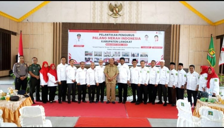 Hadiri Pelantikan PMI Langkat, Syah Afandin Alokasikan Anggaran Rp300 Juta