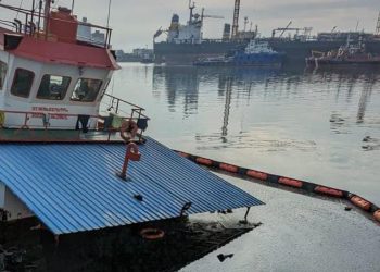 Kapal Pengangkut MFO Bocor, Minyak Tumpah Cemari Laut Belawan 