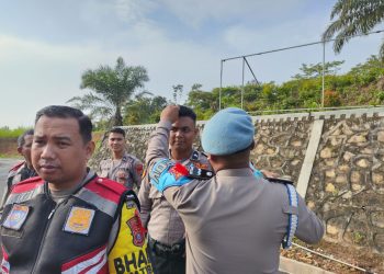 Propam Polres Labusel Cek Sikap dan Kelengkapan Personel