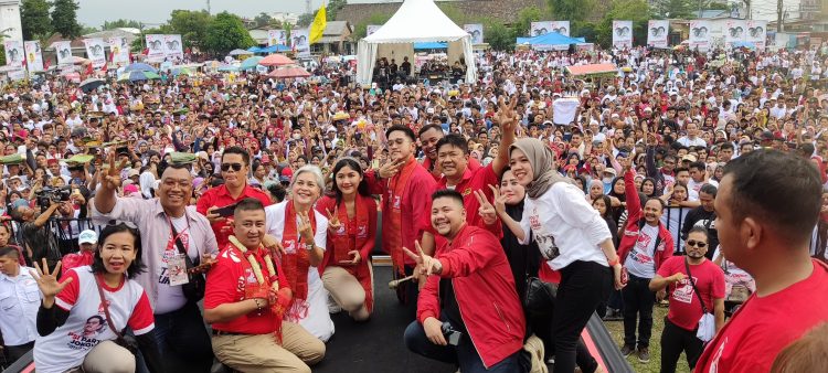 Dihadiri Kaesang, Ribuan Massa Padati Kampanye PSI di Lapangan Reformasi Tembung