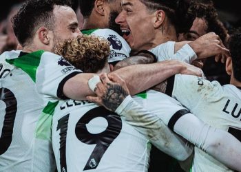 Gunduli Bournemouth, Liverpool Kokoh di Puncak