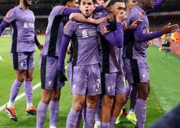 Liverpool Kokoh, Arsenal Roboh