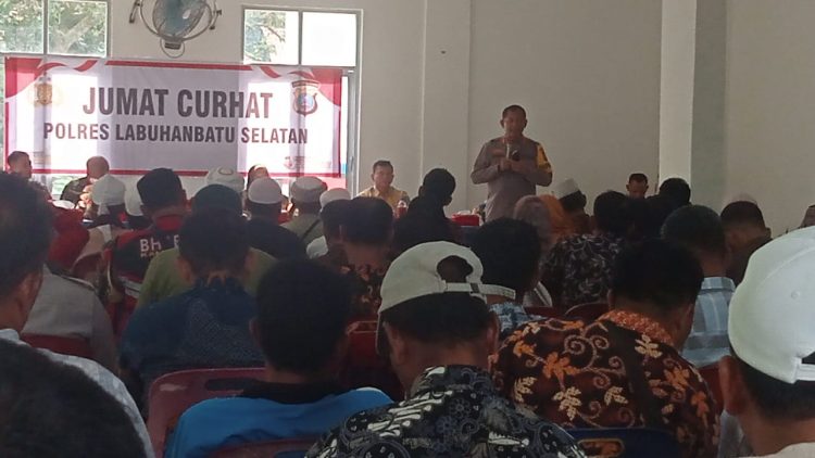 Jumat Curhat di Kampung Rakyat, Warga Minta Kapolres Labusel Tindak Pelaku Narkoba