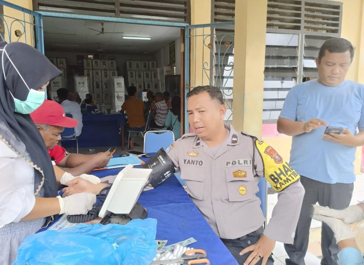 26 Petugas Pengamanan dan Pelaksana Pemilu di Labusel Periksa Kesehatan