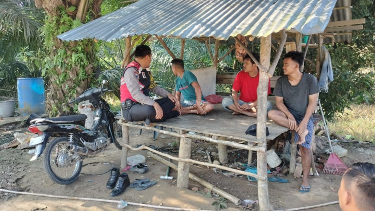 Polres Labusel Edukasi Masyarakat Tentang Keselamatan Berkendara