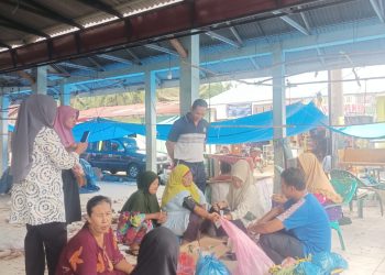 Polres Labusel Periksa Kesehatan Padagang dan Pengunjung Pekan Padangri