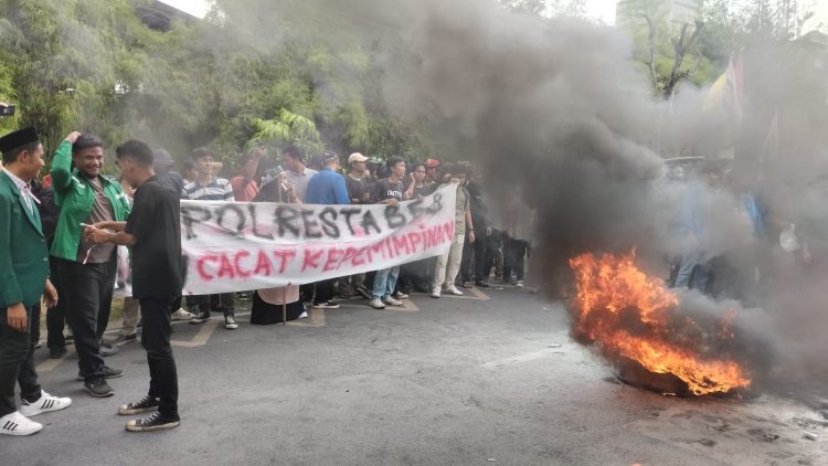 Dinilai Tak Mampu, Mahasiswa Cipayung Plus Minta Kapolrestabes Medan Dicopot