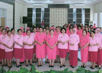 Kunjungi Polres Nias, Ketua PD Bhayangkari Sumut Bangga Tatap Muka dengan Warakawuri