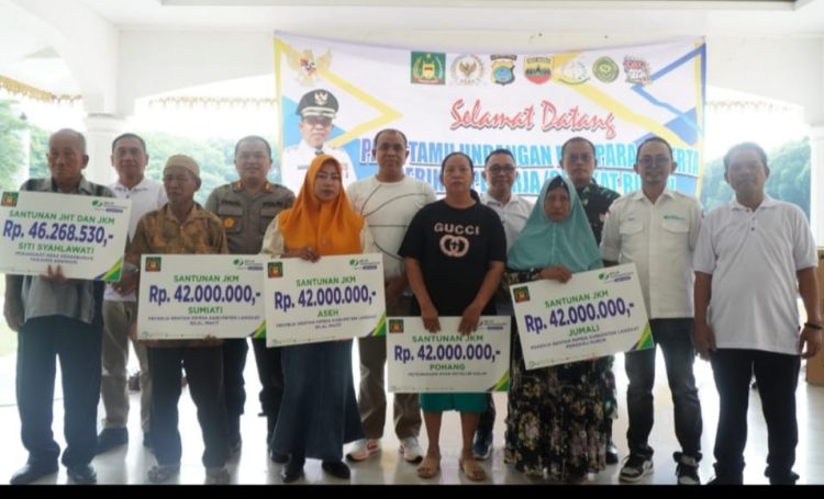 Peringati May Day 2024, Pj Bupati Langkat Faisal Hasrimy Lepas Peserta Jalan Santai