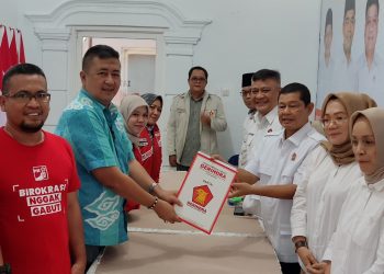 Terima Surat Tugas DPP, Nezar Djoeli Daftar Bacalon Wali Kota ke Gerinda