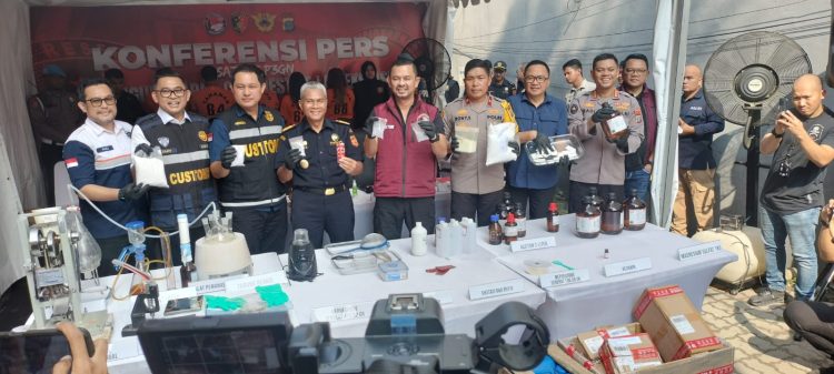 Bareskrim Polri dan Polda Sumut Gerebek Home Industry Ekstasi di Medan