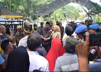 Warga Desa Serapuh Asli Demo, Tuntut DPRD Langkat Keluarkan Rekomendasi Pemecatan Kades