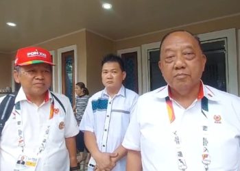 Ketum KONI Pusat Marciano Norman Kunjungi Rumah Alm William Ayen di Tebing Tinggi