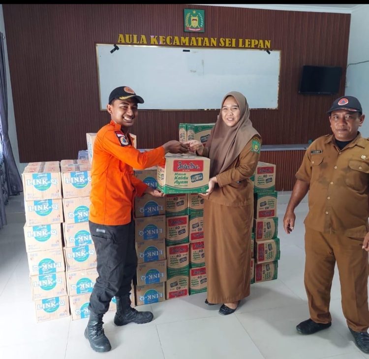 Pemkab Langkat Salurkan Bantuan untuk Warga Terdampak Banjir di Kecamatan Babalan dan Sei Lepan