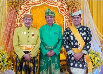 Pj Bupati Faisal Hasrimy Terima Gelar “Datok Praja Indra Negeri” dari Kerapatan Adat Kesultanan Langkat
