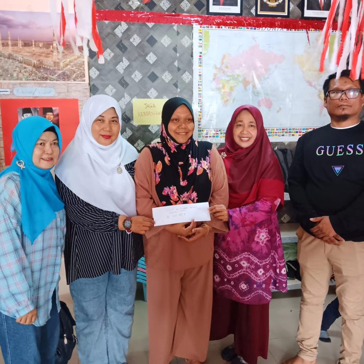 Kunjungi Sanggar Bimbingan Kamus, Gombak Utara Kuala Lumpur, Forhati Sumut Sempatkan Berliterasi
