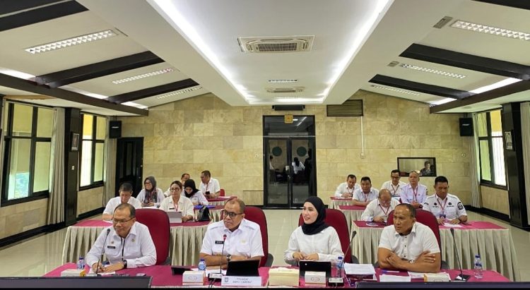 Evaluasi Kinerja TW III: Pj Bupati Langkat Faisal Hasrimy Siap Sukseskan Pilkada dan Fokus Peningkatan Pelayanan Kesehatan