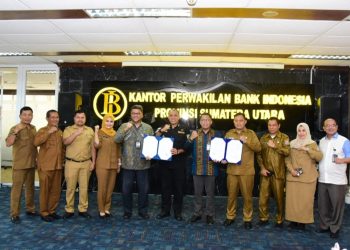 Penghargaan Keberhasilan Kendalikan Inflasi, Pj Bupati Langkat Terima Mobil Operasional dari Bank Indonesia 