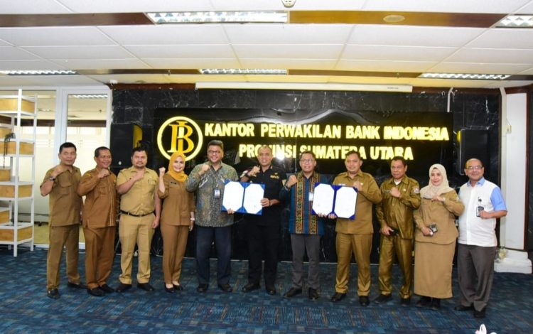 Penghargaan Keberhasilan Kendalikan Inflasi, Pj Bupati Langkat Terima Mobil Operasional dari Bank Indonesia