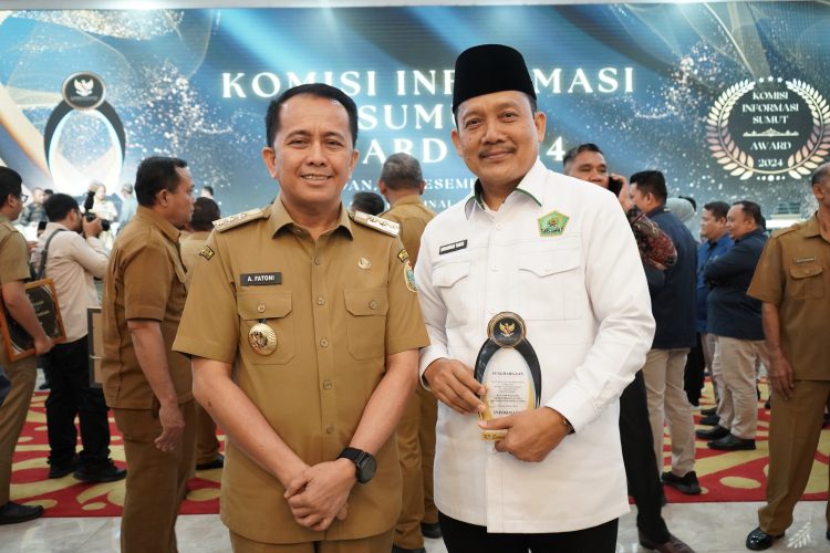 Dinilai Informatif, Kanwil Kemenag Sumut Raih Penghargaan Keterbukaan Informasi Publik 2024