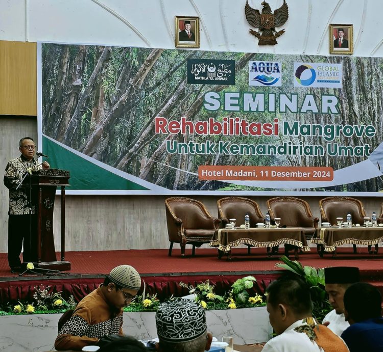 AQUA Dukung Seminar dan Gerakan Tanam Mangrove di Sumut Bersama Pusat Inkubasi Bisnis Syariah MUI dan Mathla’ul Anwar