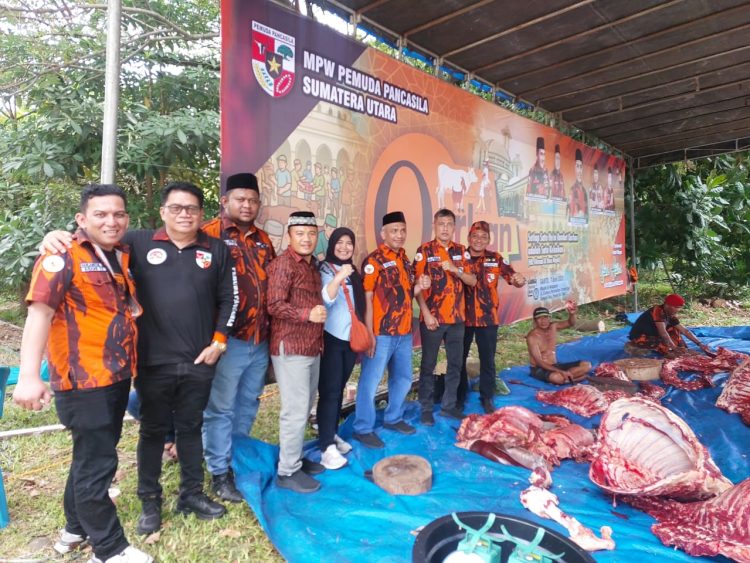 Pemuda Pancasila Sumut Kurban Tujuh Sapi dan Dua Kambing untuk Warga Kurang Mampu