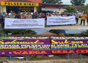 Berhasil Amankan Pelaku Pencurian Buah Sawit Warga, Halaman Polsek Hinai Dibanjiri Papan Bunga