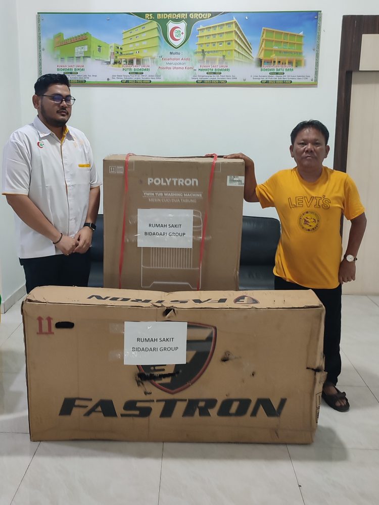 Owner RS Bidadari Group Sumbang Mesin Cuci dan Sepeda Gunung, di acara Family Gathering PWI Sumut