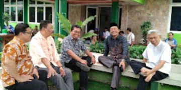 Teknik Pengelompokan Peserta Didik Model 6.4 Terbang bersama Cita-citaku