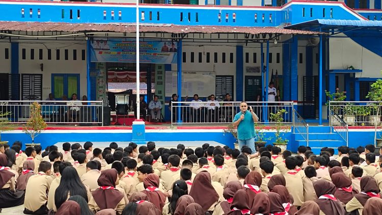 Ketua Umum JMSI Teguh Santosa Motivasi Siswa SMPN 1 Padangsidimpuan