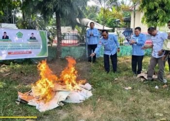 Cegah Penyalahgunaan, Kakan Kemenag Deli Serdang Musnahkan Ribuan Dokumen Nikah Kedaluwarsa 