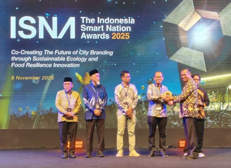 Pemkab Langkat Raih Penghargaan Spesial Indonesia Smart Nation Award 2025