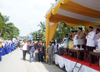 Bupati Langkat Lepas Pawai Taaruf dan Lantik Dewan Hakim MTQ ke-58 di Sawit Seberang