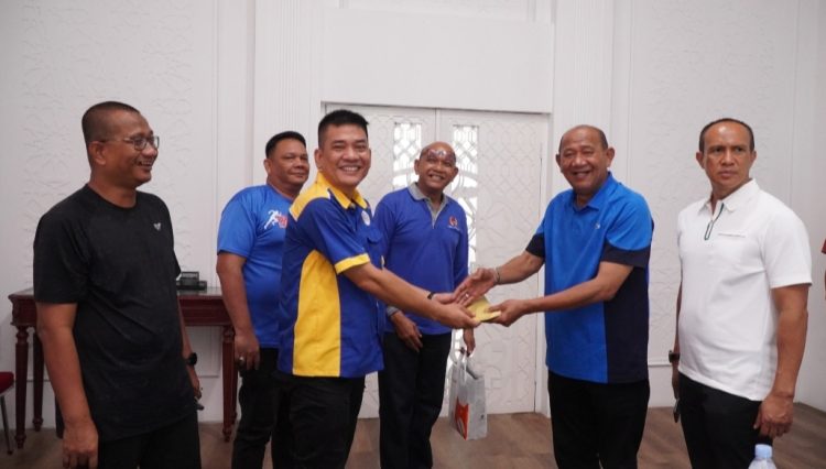 Bupati Syah Afandin Salurkan Bantuan ke 10 Cabor, Tegaskan Komitmen Pembinaan Atlet Muda Langkat