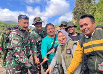 ICMI Serahkan Bantuan Starlink untuk TNI dan Masyarakat Kampung Camp PT KKA Bener Meriah