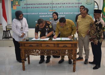 Sekretaris DPRD dan Kajari Langkat Teken MoU Penanganan Masalah Hukum