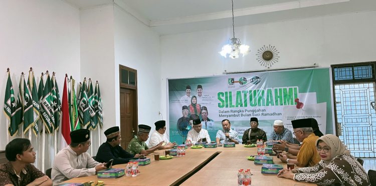 Bukber Infokom KAHMI Sumut Semarak dan Khidmat, Hasrul Azwar : Berpuasa Harus Dilaksanakan Secara Kaffah
